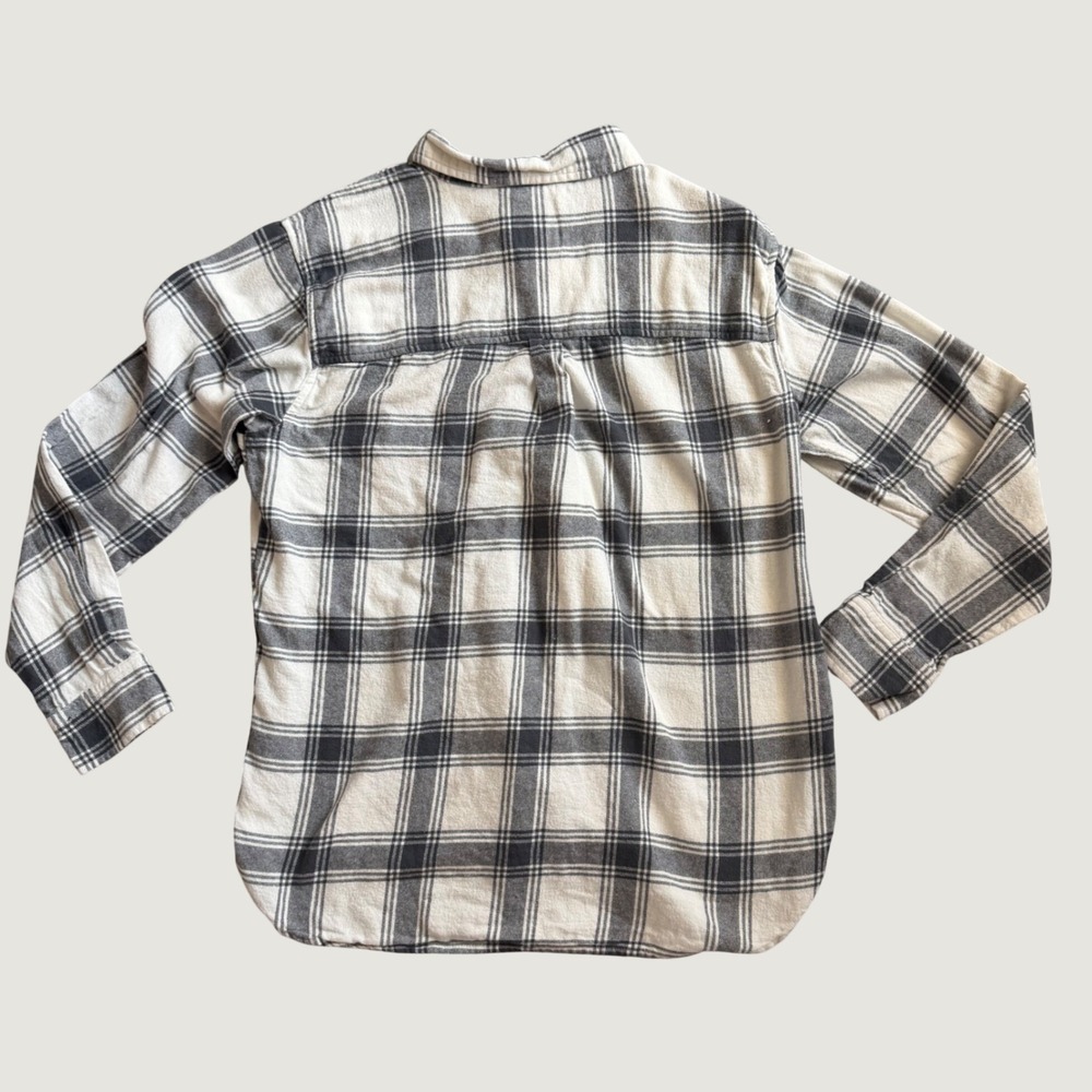 SO Plaid Flannel Shirt Size M Button Down Long Sleeve Casual White Gray - Picture 2 of 6